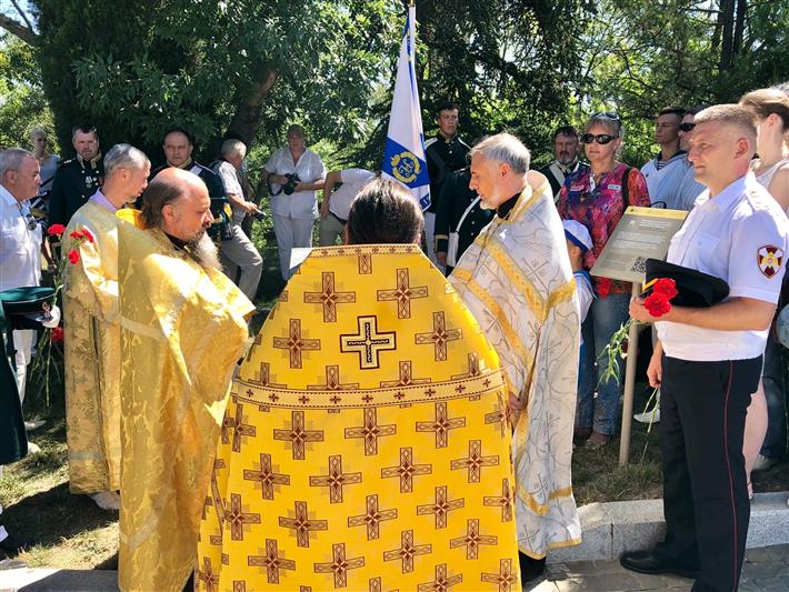 В Севастополе росгвардейцы почтили память легендарного флотоводца Павла Нахимова