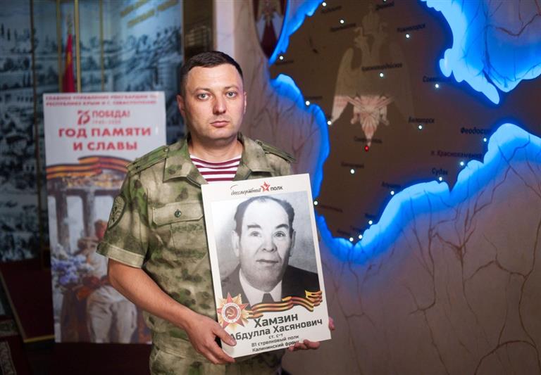   В рамках акции «Автограф Победы» офицер Росгвардии из Симферополя  рассказал о своем родственнике - фронтовике