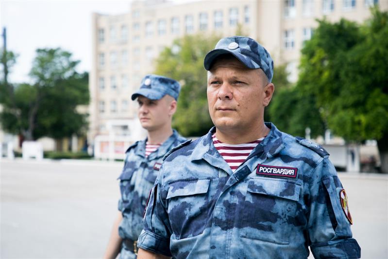 В Крыму военнослужащие Росгвардии пресекли попытку распространения наркотиков 