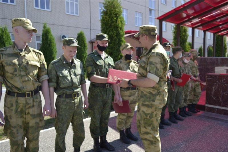 В Пятигорске торжественно проводили в запас военнослужащих Росгвардии, окончивших службу по призыву