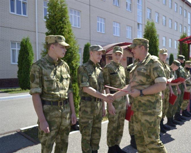 В Пятигорске торжественно проводили в запас военнослужащих Росгвардии, окончивших службу по призыву
