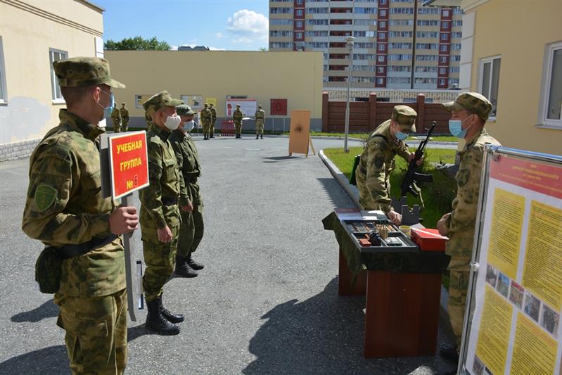 В Уральском округе Росгвардии стартовал летний период обучения 
