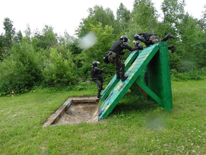 На Урале состоялись соревнования среди групп боевого порядка ОМОН 