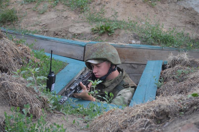 В рубцовском оперативном полку Росгвардии провели совместную с пограничной службой тренировку 