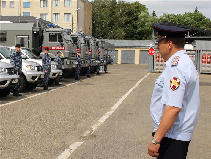 В Управлении Росгвардии по Ставропольскому краю состоялось вручение служебного автотранспорта (фото, видео)