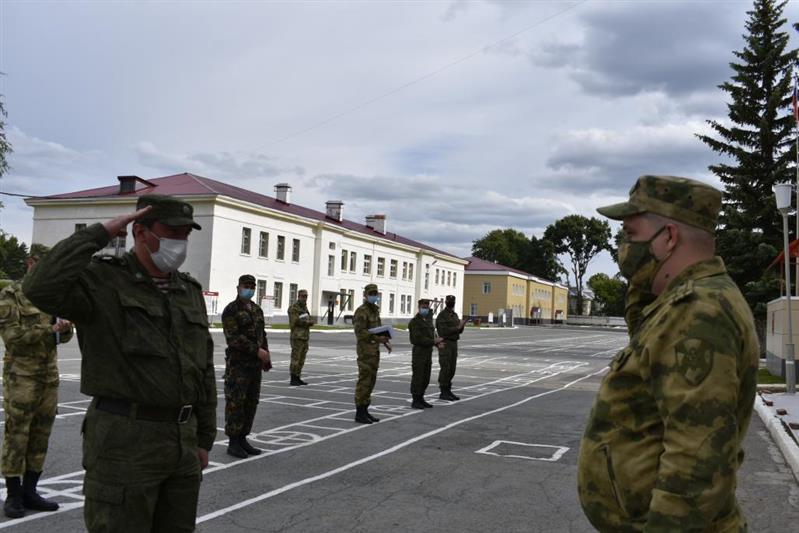 Лесновский полк по охране важных государственных объектов и специальных грузов отметил 72-летие