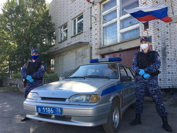 В Ленинградской области росгвардейцы нашли двух потерявшихся детей