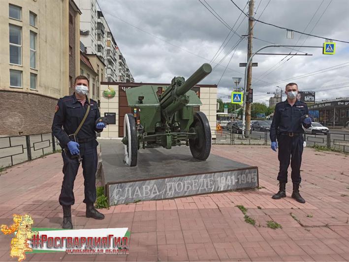 Сотрудники Росгвардии рассказали пользователям соцсетей о двух памятниках Великой Отечественной войны в Челябинске