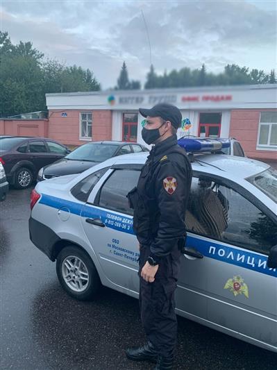 Сотрудники вневедомственной охраны задержали в Московском районе мужчину, который стрелял из охолощенного пистолета в сторону проезжей части