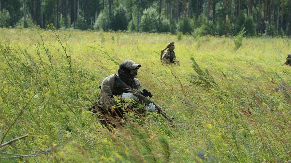 Красноярские сотрудники СОБР провели практические занятия по десантно-штурмовой подготовке (видео)
