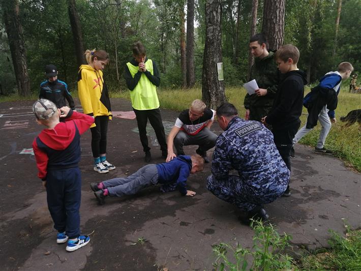 В Удмуртии росгвардейцы провели для воспитанников подшефного детского дома акцию «Безопасное лето»