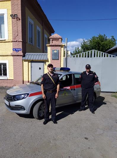 В Саратовской области росгвардейцы пришли на выручку многодетному отцу