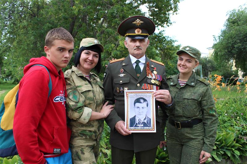 «Автограф Победы». Председатель железногорского совета ветеранов Росгвардии рассказал о своём деде – Герое Советского Союза