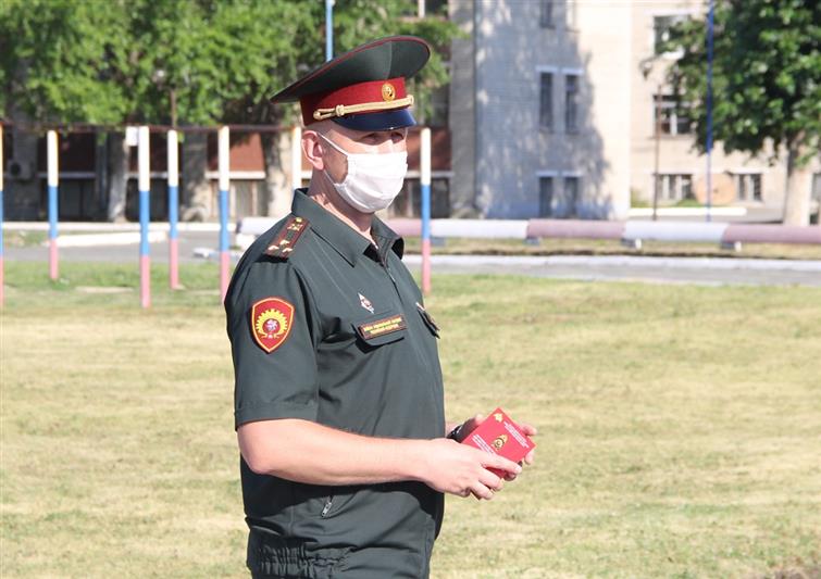 В Тюмени представитель Пермского военного института Росгвардии ознакомил будущих абитуриентов с образовательным процессом в вузе