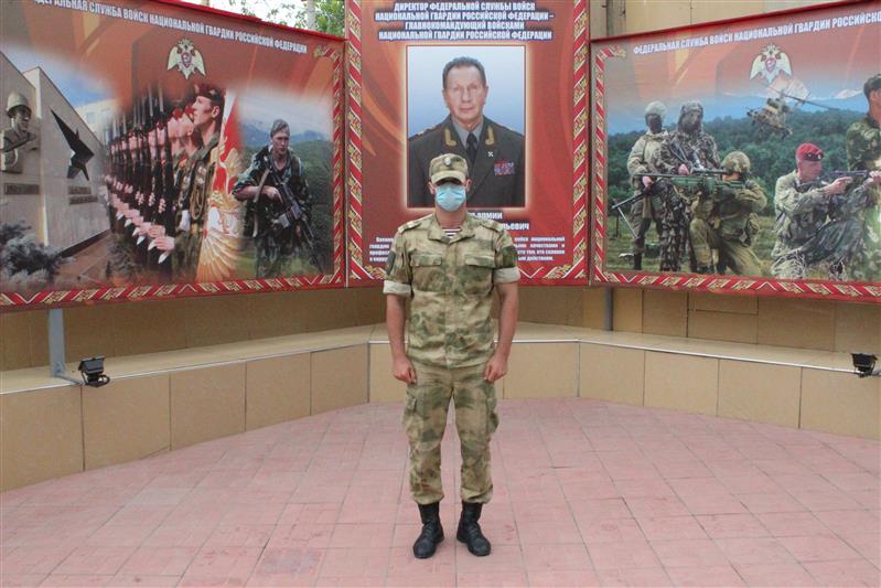 Военнослужащий Росгвардии пресек нападение на беременную  женщину в Махачкале