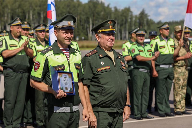 Военные автоинспекторы Росгвардии вошли в тройку лидеров на всеармейских соревнованиях «Дорожный патруль-2020» (видео)