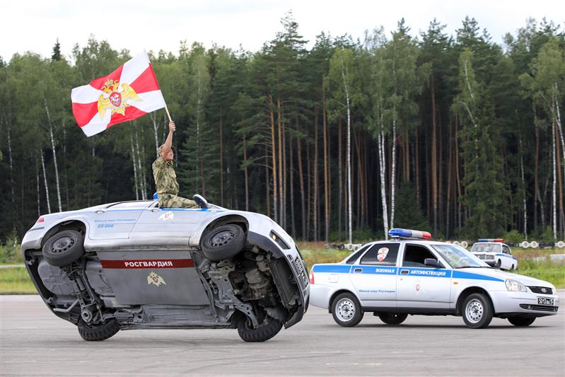 Военные автоинспекторы Росгвардии вошли в тройку лидеров на всеармейских соревнованиях «Дорожный патруль-2020» (видео)