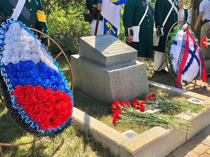 В Севастополе росгвардейцы почтили память легендарного флотоводца Павла Нахимова