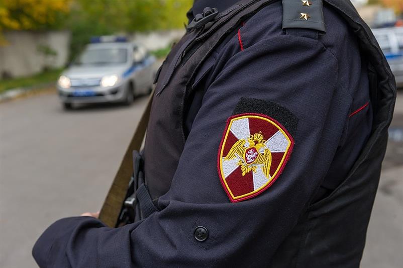 Сотрудники Росгвардии задержали в Мурманске мужчину, управлявшего автомобилем без водительского удостоверения и в нетрезвом виде