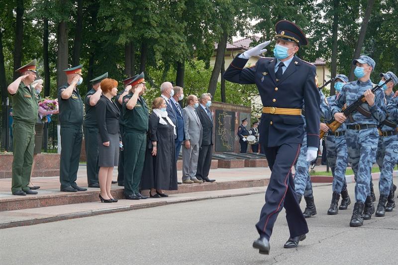 В Центральном округе Росгвардии почтили память Героя России полковника Василия Чубенко