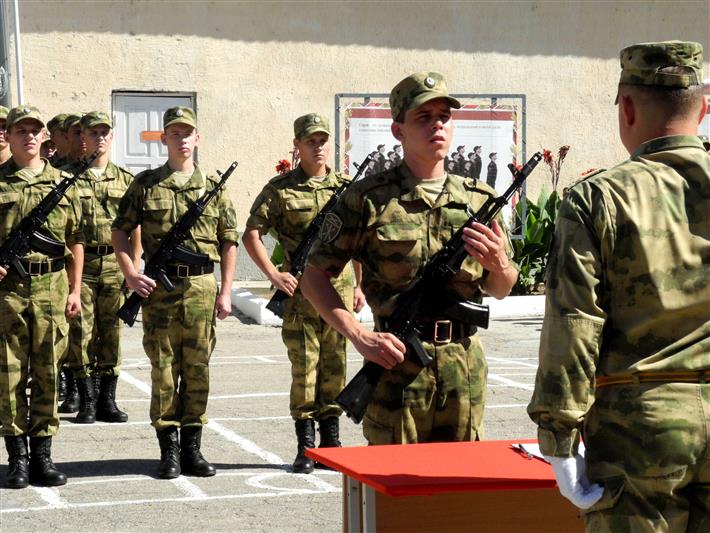 В Крыму военнослужащие Росгвардии  присягнули на верность Отечеству