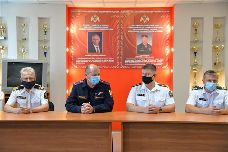 Сотрудники курганского ОМОН отмечены благодарственными письмами Росрыболовства