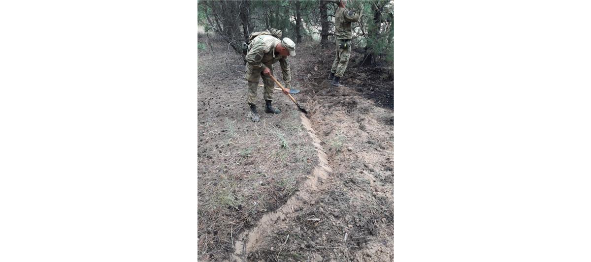 Военнослужащие Росгвардии приняли участие в ликвидации пожаров в одном из районов Волгоградской области