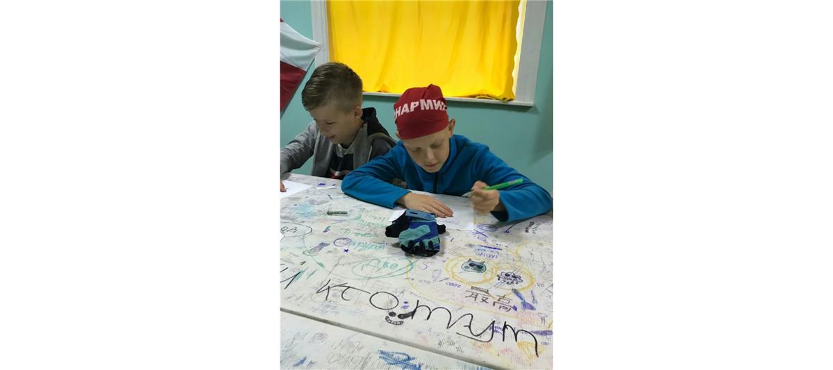 Юнармейцы написали письма для молодого пополнения кировского соединения Росгвардии
