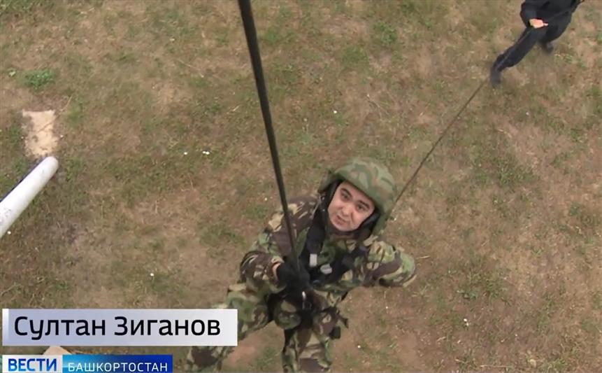 В преддверии юбилея Приволжского округа Росгвардии журналистов ГТРК «Башкортостан» пригласил в гости республиканский СОБР 