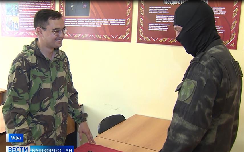 В преддверии юбилея Приволжского округа Росгвардии журналистов ГТРК «Башкортостан» пригласил в гости республиканский СОБР 