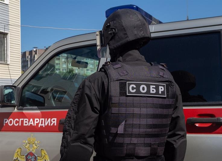 При содействии СОБР Управления Росгвардии по Новосибирской области задержан подозреваемый в телефонном мошенничестве