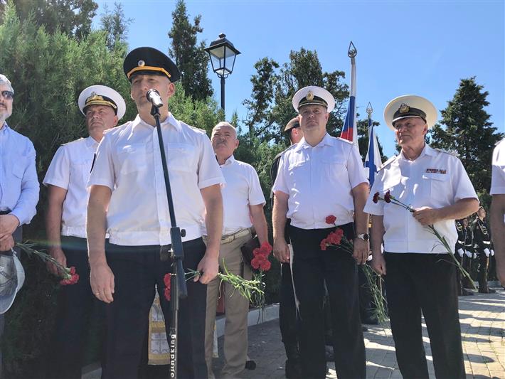 В Севастополе росгвардейцы почтили память легендарного флотоводца Павла Нахимова