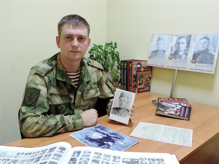 Военнослужащие Управления Росгвардии по Хакасии продолжают работу над архивом воспоминаний о родственниках-фронтовиках