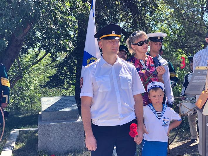 В Севастополе росгвардейцы почтили память легендарного флотоводца Павла Нахимова