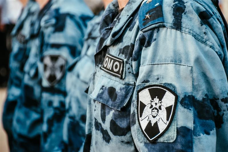 Сотрудники Росгвардии обеспечили общественную безопасность во время футбольного матча ПФЛ в Майкопе