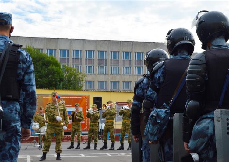 В Северо-Западном округе Росгвардии прошли мероприятия, посвященные Дню государственного флага 