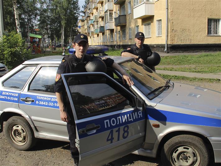 Кузбасские росгвардейцы проводили до дома без вести пропавшую пенсионерку