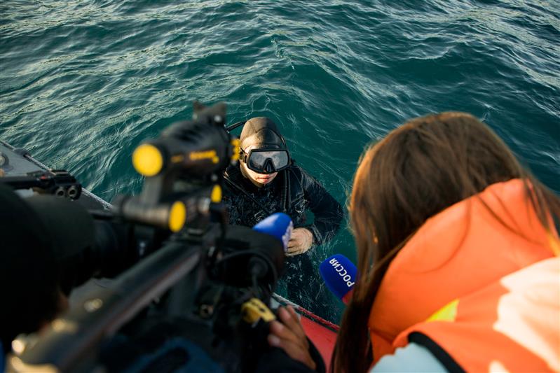 В Крыму журналисты федеральных телеканалов побывали на тренировке спецназа Росгвардии