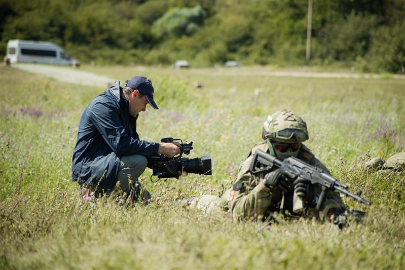 В Крыму журналисты федеральных телеканалов побывали на тренировке спецназа Росгвардии