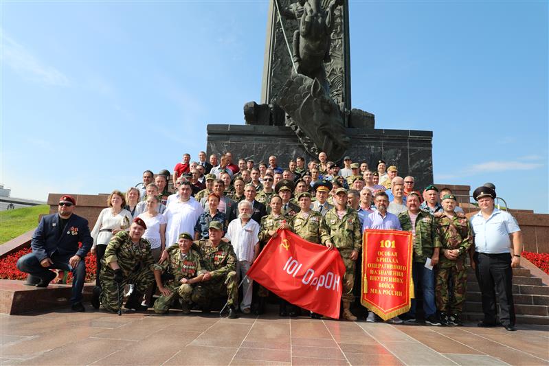 Ветераны 101-й Особой бригады оперативного назначения провели на Поклонной горе торжественные мероприятия, посвящённые 25-летию сформирования соединения