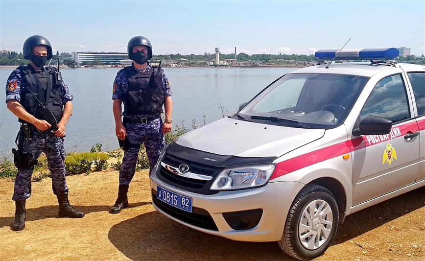 В Крыму сотрудники Росгвардии задержали подозреваемого в нападении с ножом на гражданина