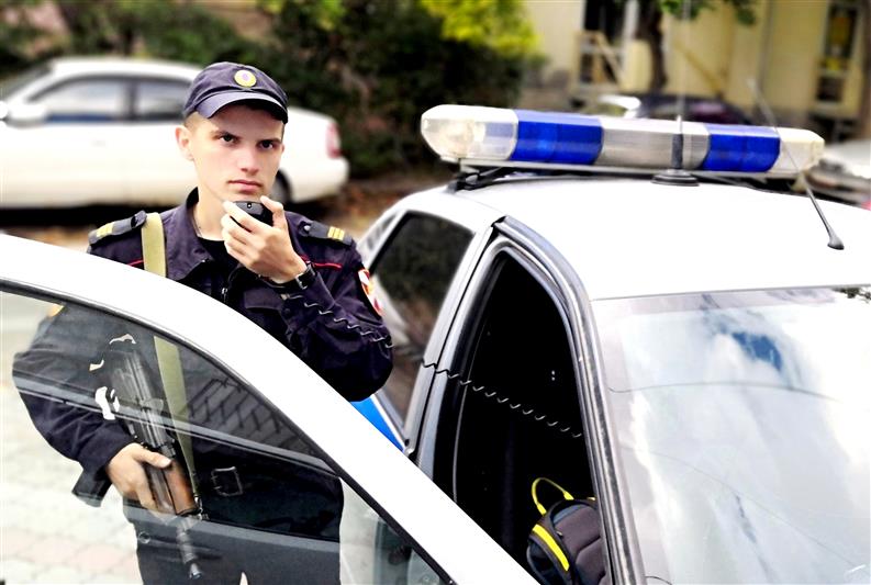 Росгвардейцы задержали мужчину, под действием наркотиков нарушавшего правопорядок в одном из севастопольских музеев
