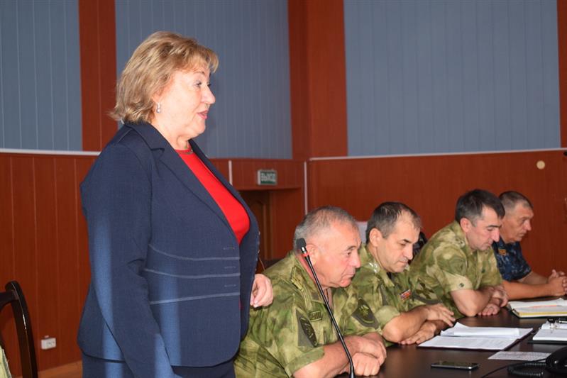Администрация Каспийска поблагодарила росгвардейцев за помощь малоимущим семьям в период пандемии