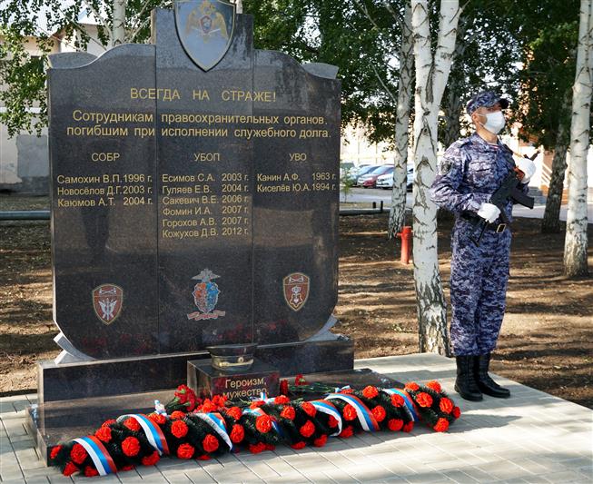 Командующий Приволжским округом Росгвардии проверил подразделения ведомства в Оренбургской области