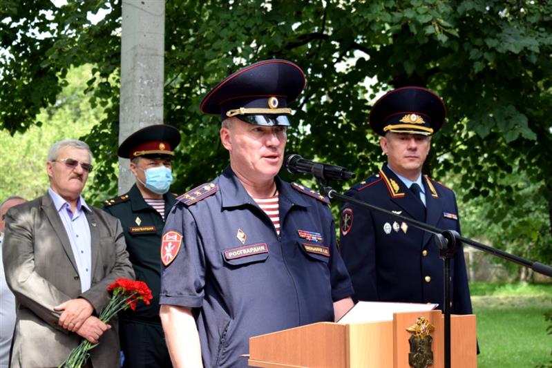 В Нижнем Новгороде сотрудники Росгвардии и МВД почтили память Героя России капитана Евгения Шнитникова