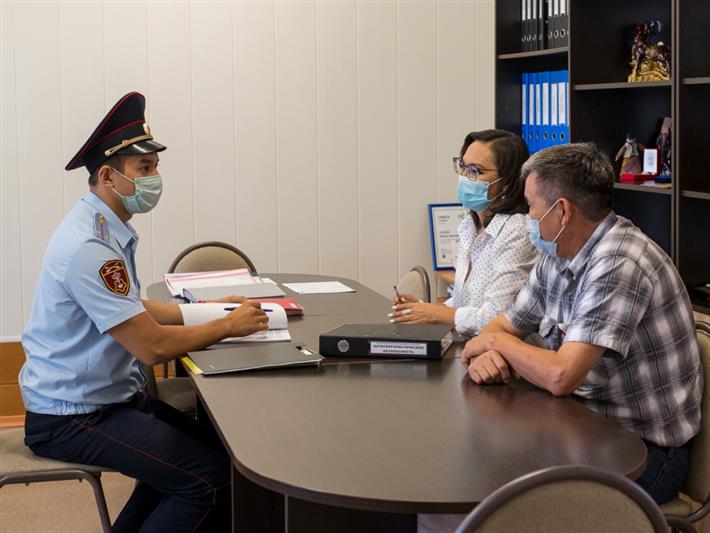 Росгвардия участвует в проверке готовности объектов образования Хакасии к новому учебному году