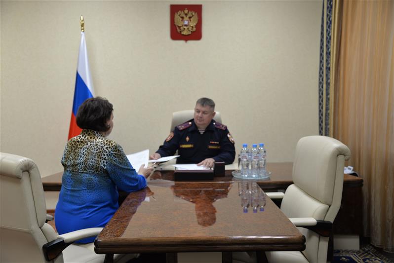 Руководитель ямальского управления Росгвардии провел прием граждан