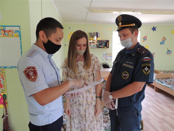 В Калмыкии Росгвардия инспектирует готовность школ к новому учебному году