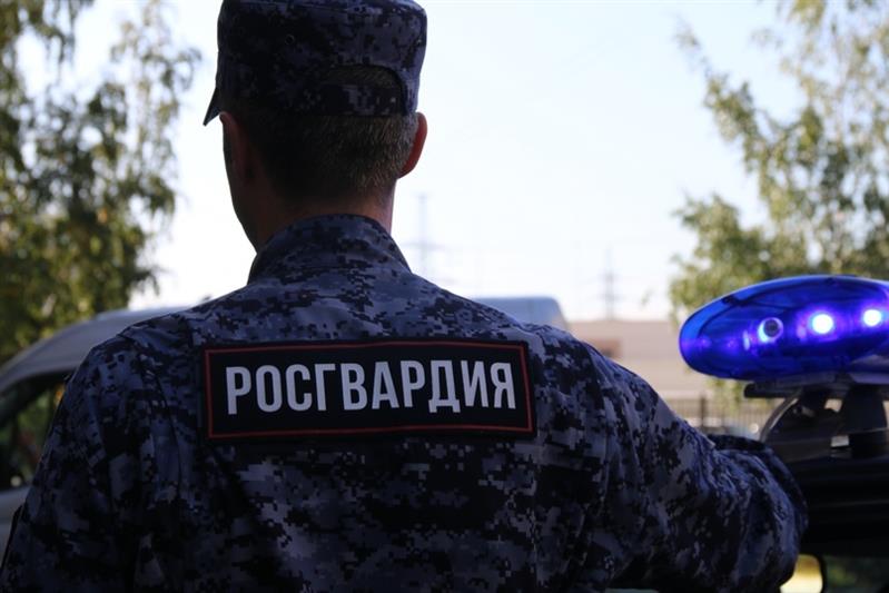 В Москве военнослужащие Росгвардии задержали граждан, искавших закладку с наркотиками