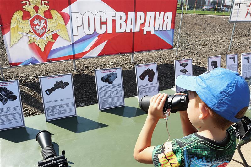 Командующий Южным округом Росгвардии принял участие в открытии военно-технического форума «Армия-2020» 